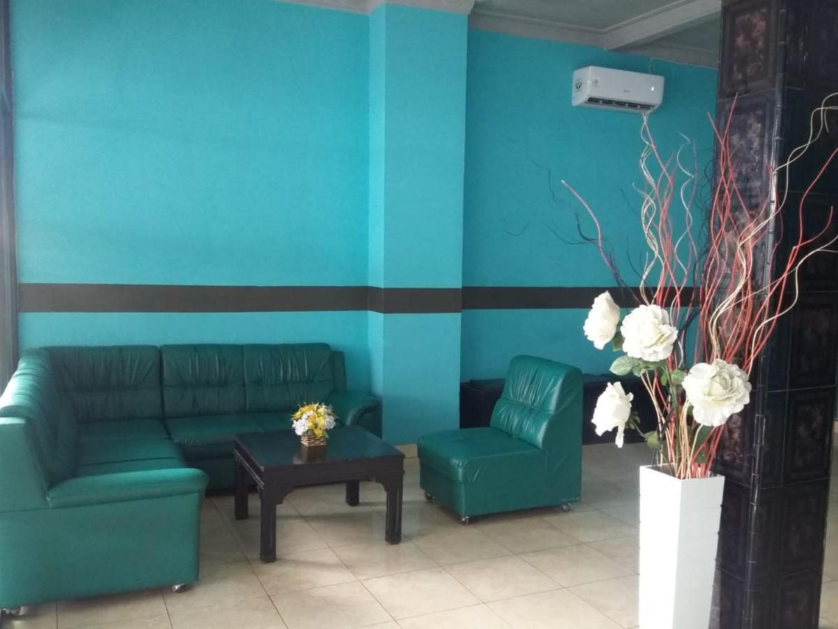 RedDoorz near Yuki Simpang Raya Mall Medan 2 Luaran gambar